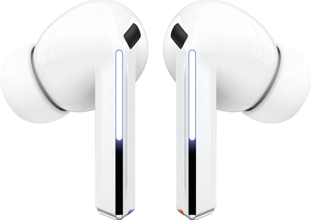 Die Samsung Galaxy Buds3 Pro mit ihren neuen Blade Lights.