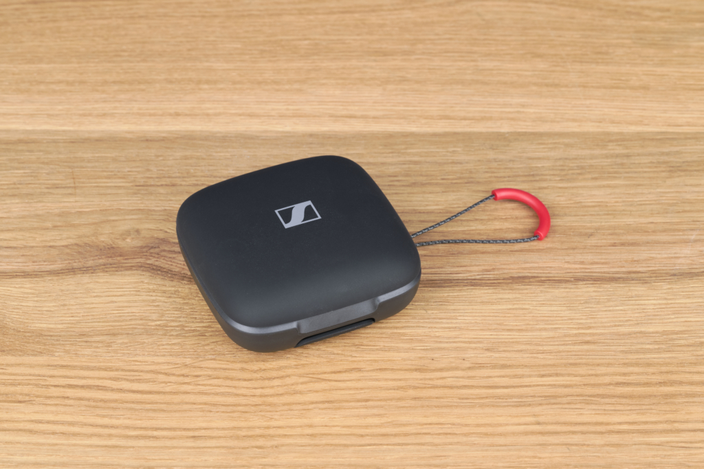Sennheiser Momentum Sport – Case geschlossen