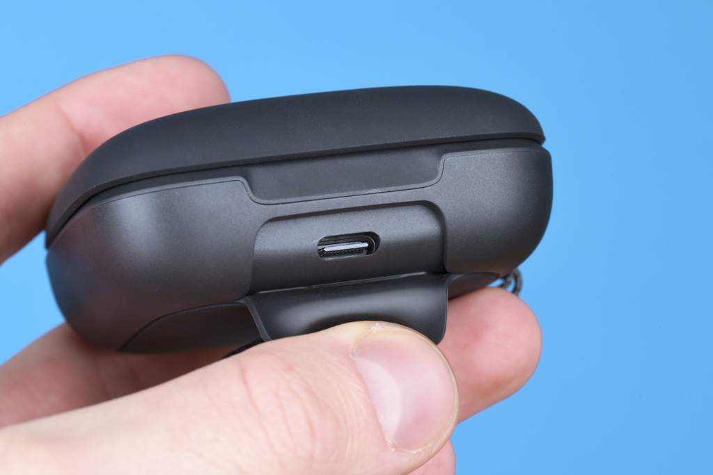 Sennheiser Momentum Sport – USB-C-Anschluss