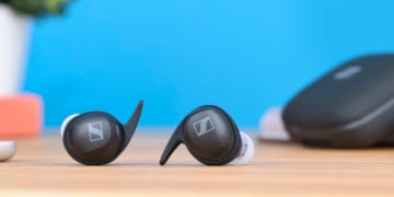 HIFI.DE Test Titelbild | Sennheiser Momentum Sport