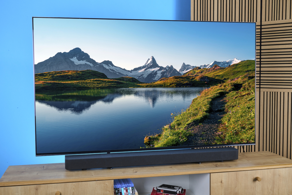 Sony Bravia 8 mit Soundbars Bravia Theatre Bar 8