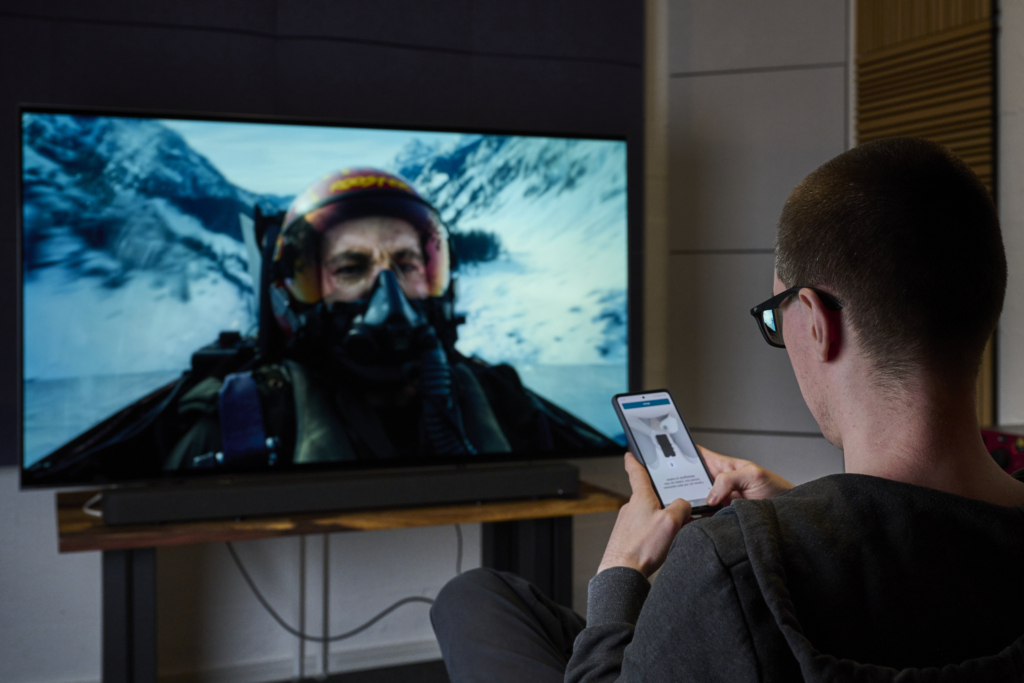 Sony Braiva Theatre Bar 8 in Testsituation mit Soundbar-Tester Thorben