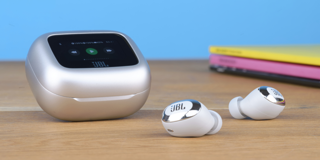 JBL Live Buds 3 im Test: Überzeugen die In-Ears mit Display-Case?