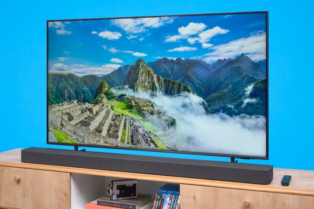 Soundbar vor Fernseher