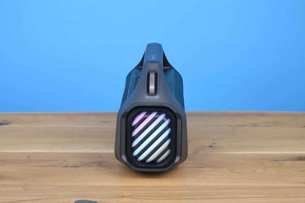 Soundcore Boom 2 Plus Test | Detailaufnahme Passiv-Radiatoren 2