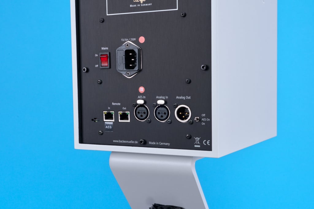 Backes & Müller Jubilé IO Rückeite Detail Anschlüsse