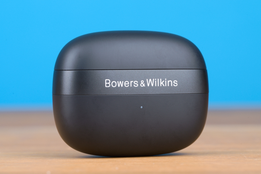Bowers & Wilkins Pi8 – Ladecase