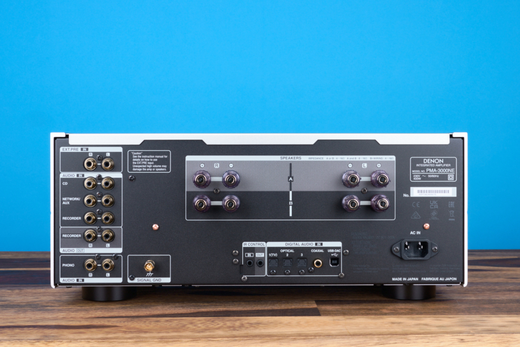 Denon PMA-3000NE Rückseite frontal