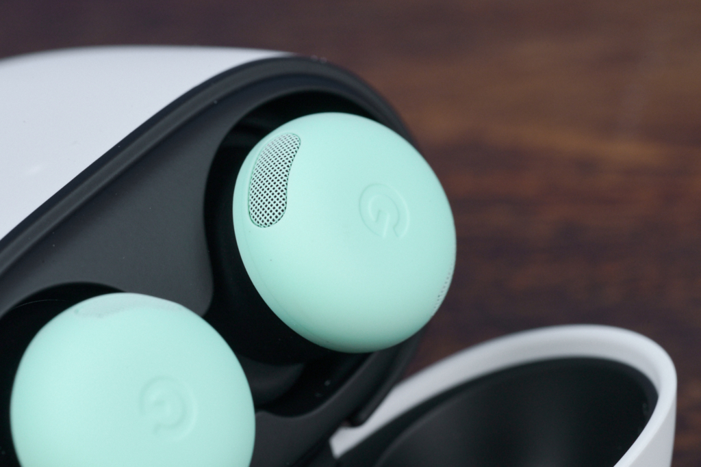 Google Pixel Buds Pro 2 – Case Nahaufnahme