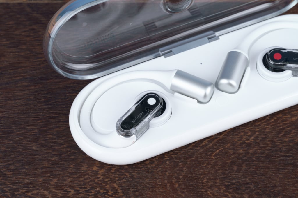 Nothing Ear (open) – Im Case