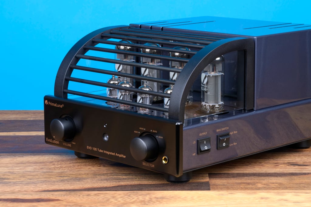 Prima Luna Evo 100 Tube Integrated Amplifier schräg front
