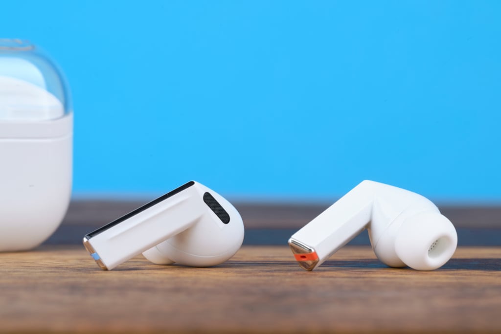 Samsung Galaxy Buds3 Pro – Paar liegt