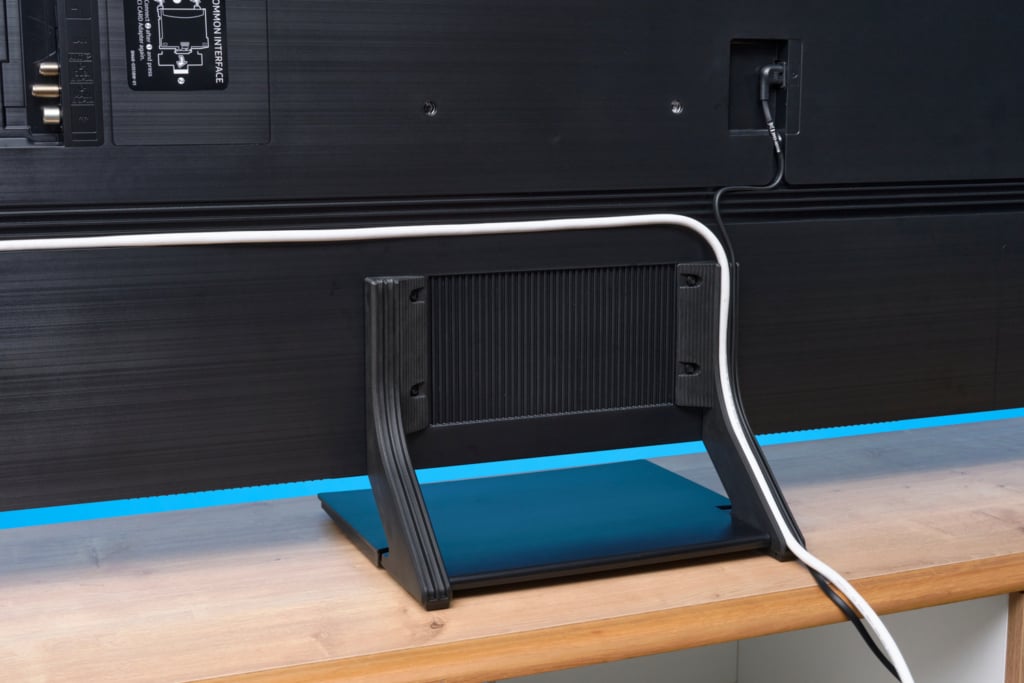 Samsung Q70D Kabel auf der Rückseite