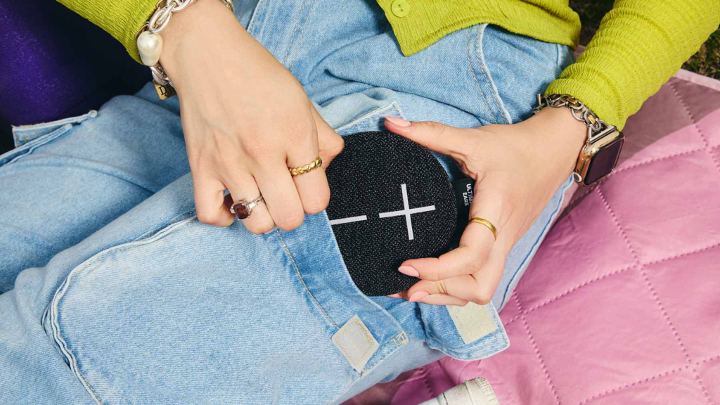 Der Ultimate Ears Miniroll dürfte auch bald nach Deutschland kommen.