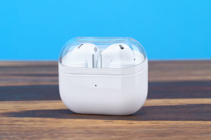 Apple AirPods 4 ANC vs Samsung Galaxy Buds3