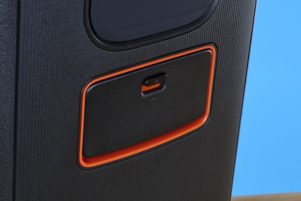 JBL Partybox Club 120 vs JBL Partybox Stage 320 Vergleich Akkuleistung 1