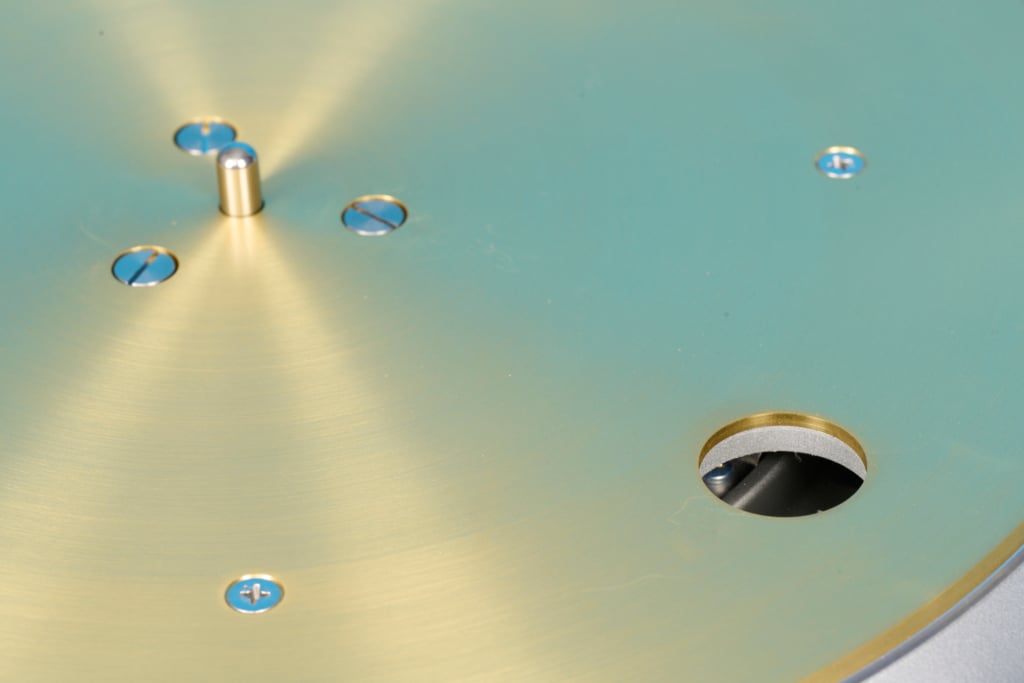 Technics SL-1300G Messingteller Detail