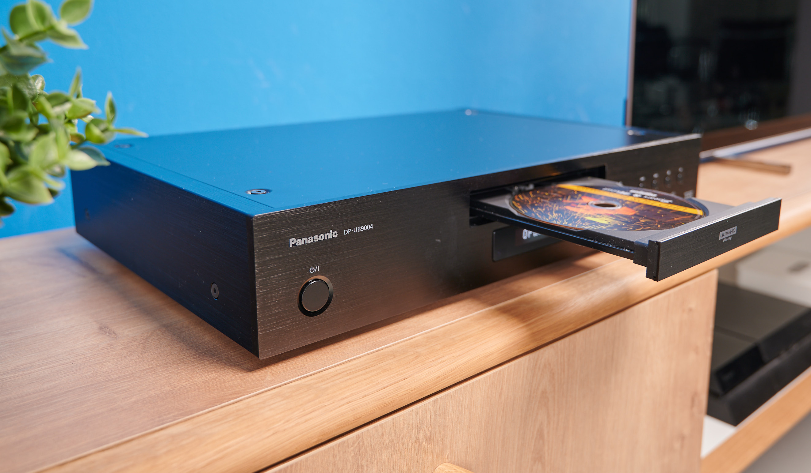 HDMI bei PANASONIC DP-UB 9004