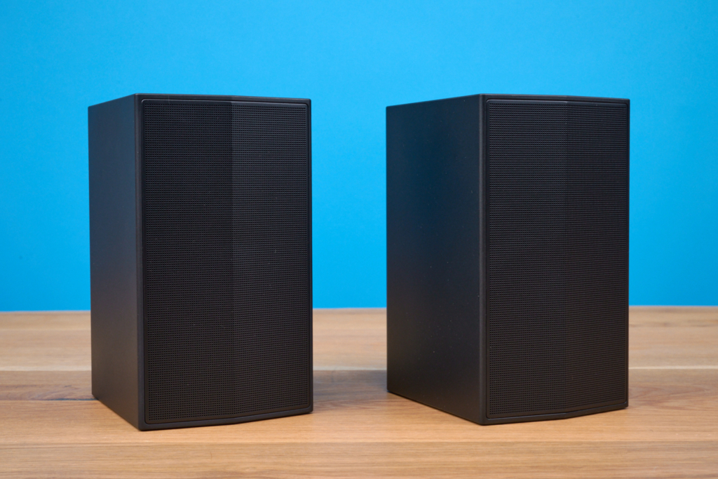Rear-Speaker zusammen