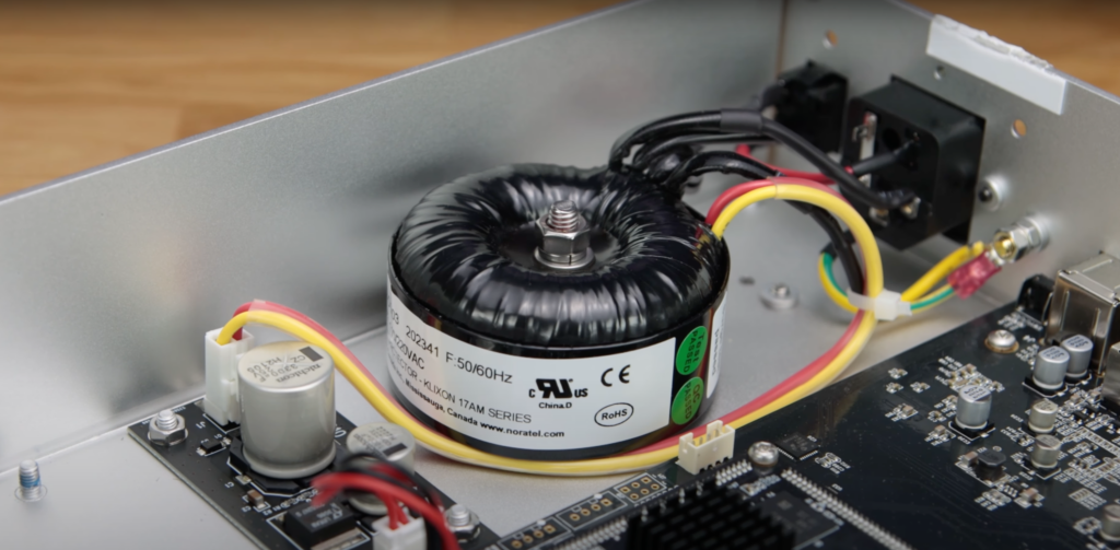 Lumin P1 Mini Netzteil mit Ringkerntrafo