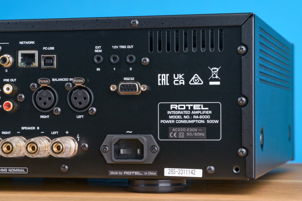 Rotel RA-6000 Rückseite Detail rechts
