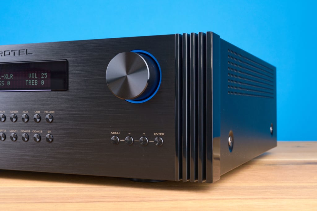 Rotel RA-6000 Vorderseite Detail rechts