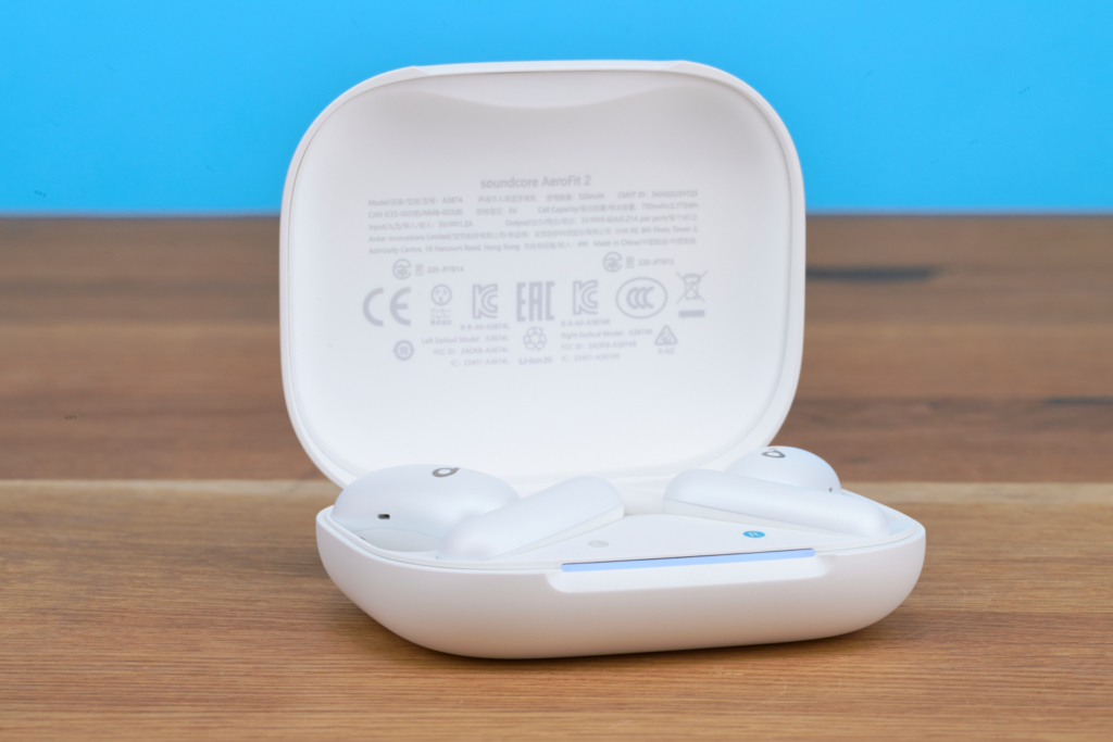 Soundcore AeroFit 2 – Case offen