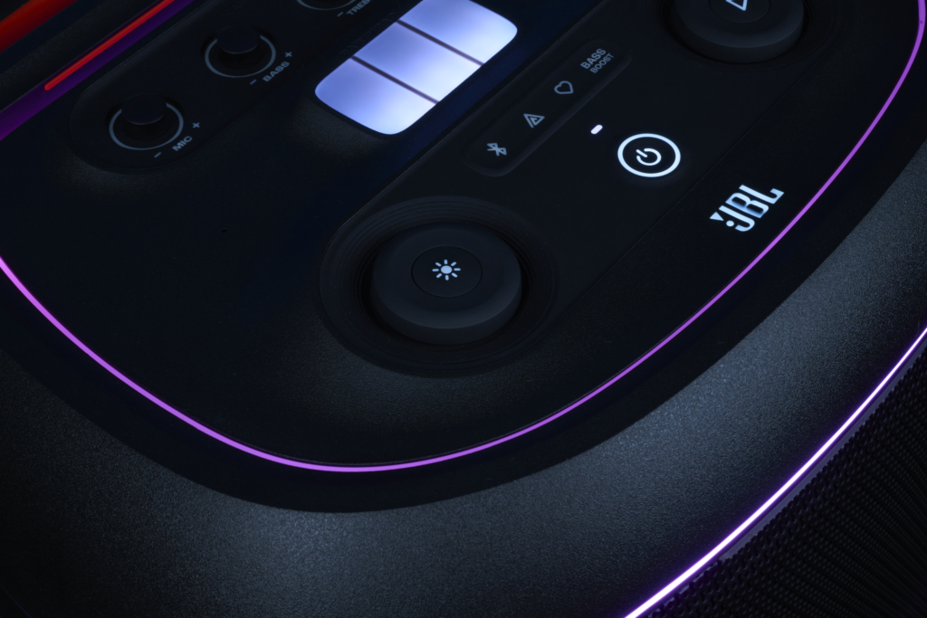 Die besten Partyboxen im Test Bedienung der JBL Partybox Ultimate