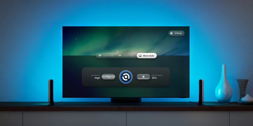 Die Philips Hue TV Sync App synchronisiert smarte Leuchtmittel mit dem Bild.