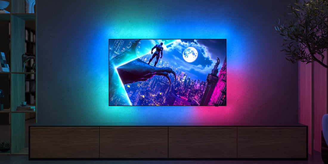 Der Philips OLED+950 ist das neue TV-Flaggschiff der Marke.