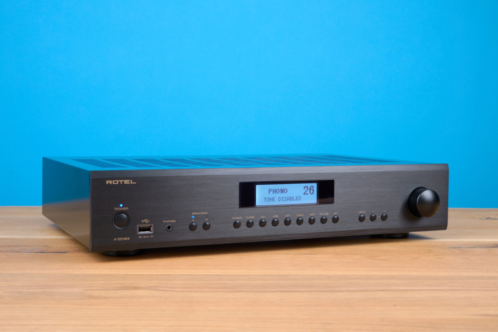Rotel A12 MKII – Perspektive links