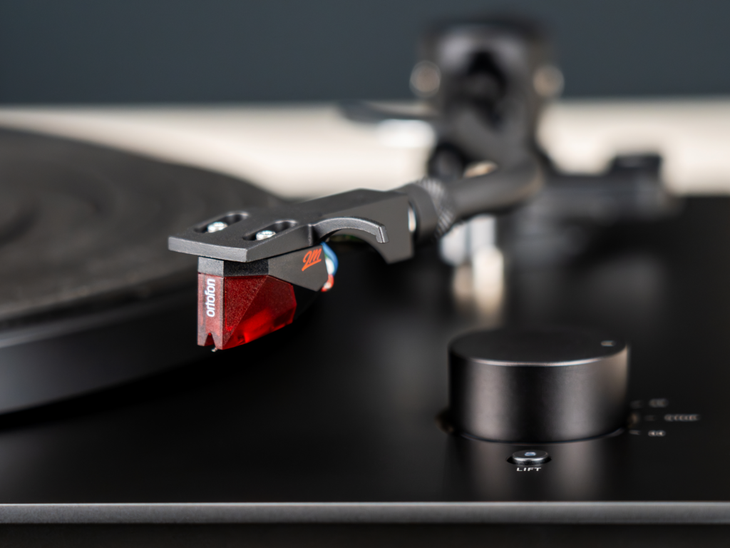 Sonoro Platinum Automatic EAS Detail Ortofon 2M Red