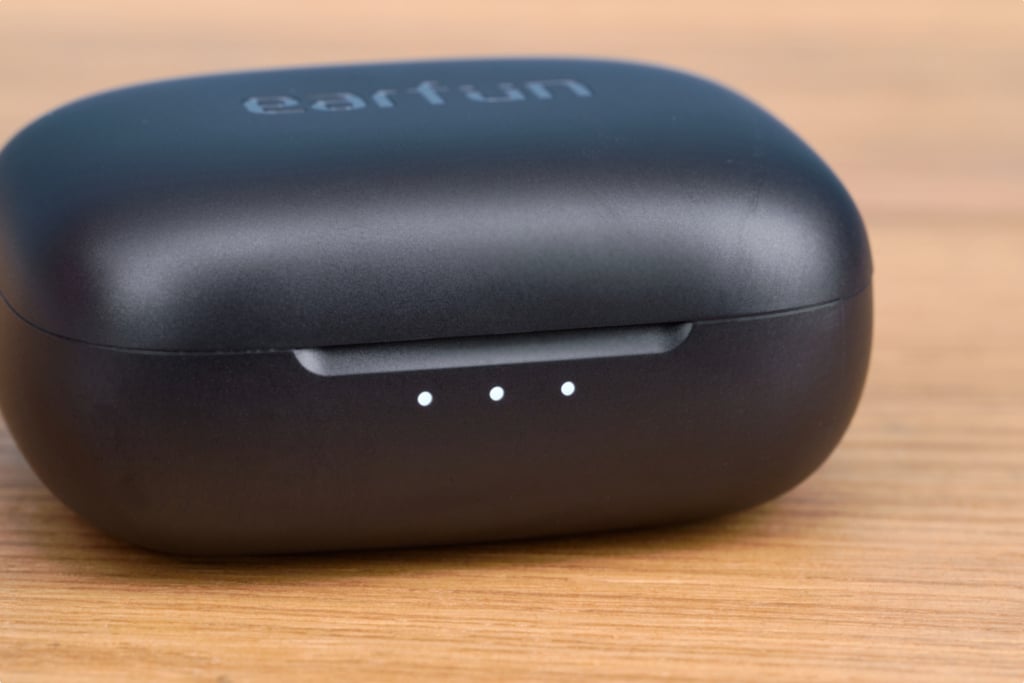 EarFun Air Pro 4 – Ladecase