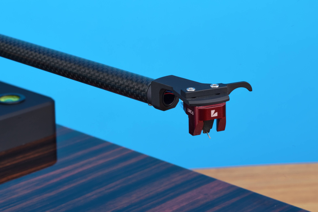 EAT Fortissimo S Tonarm mit Tonabnehmer Detail