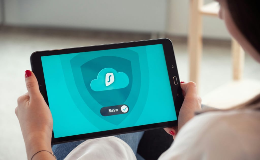 VPN-Dienste kannst du an Smart-TVs genauso nutzen wie an Smartphones, Tablets oder auch deinem PC oder Notebook.