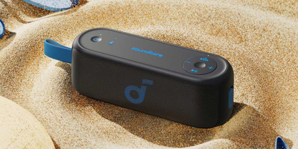 Der soundcore Select 3 soll dank IPX7 auch für den Strand geeignet sein.