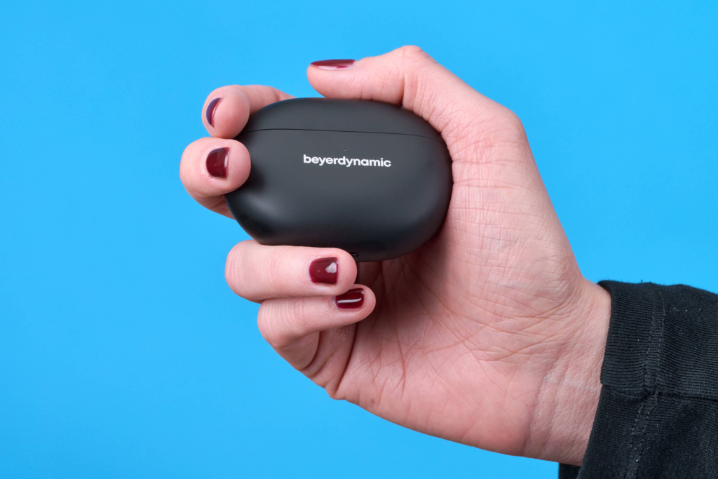 Beyerdynamic Amiron 100 – Case