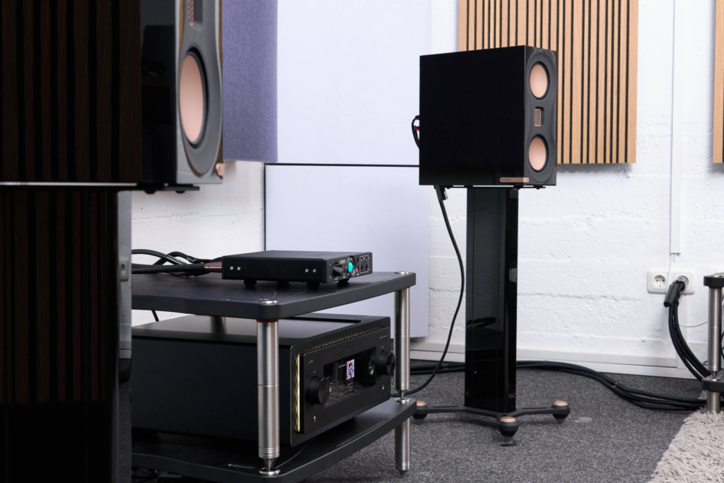 Chord Alto Test an Monitor Audio Studio 89