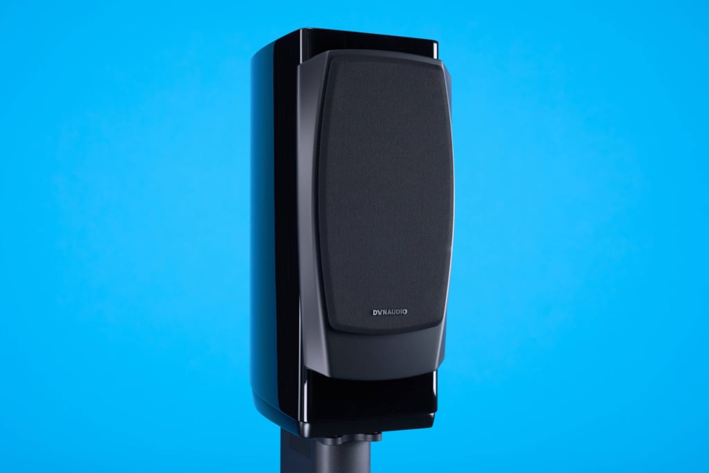 Dynaudio Confidence 20A mit Stoffabdeckung