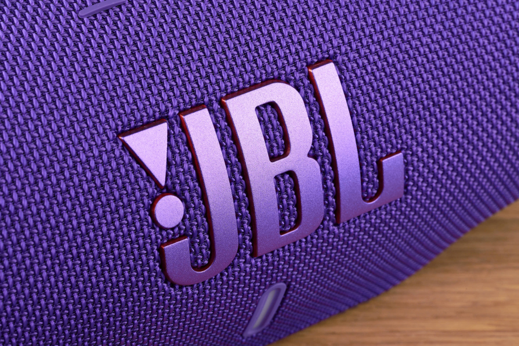 JBL Charge 6 Test | Logo