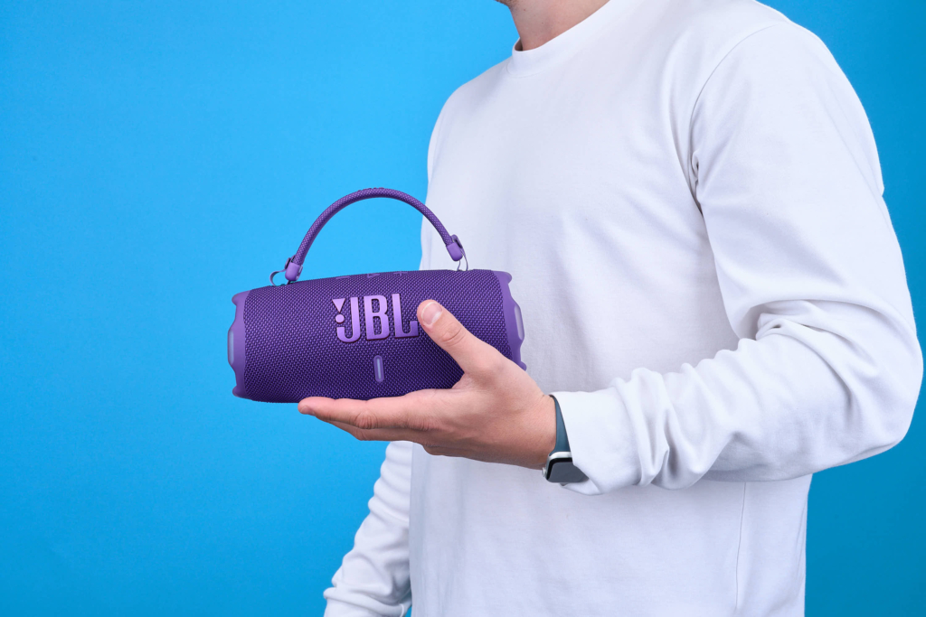 JBL Charge 6 Test | In der Hand