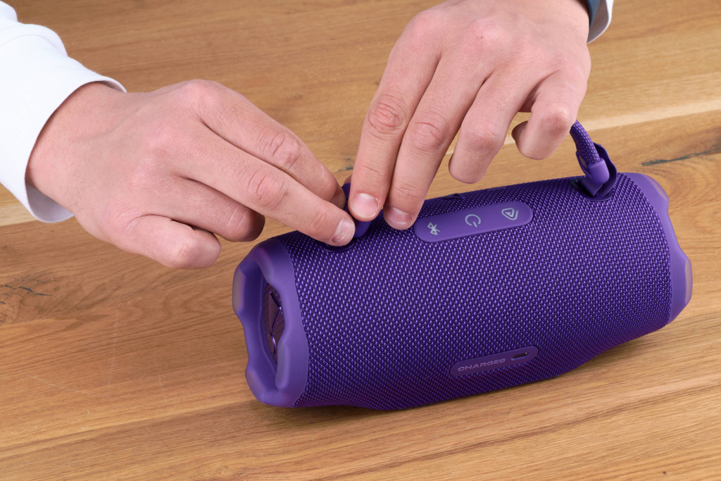 JBL Charge 6 Test | Gurt befestigung