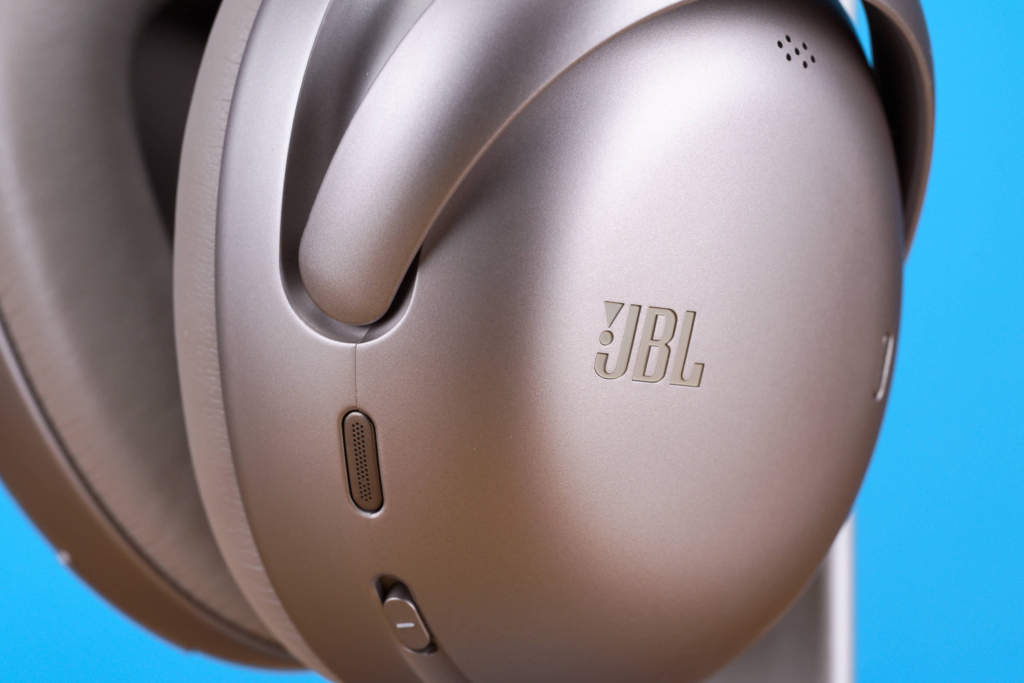 JBL Tour One M3 im Test – Touchfeld