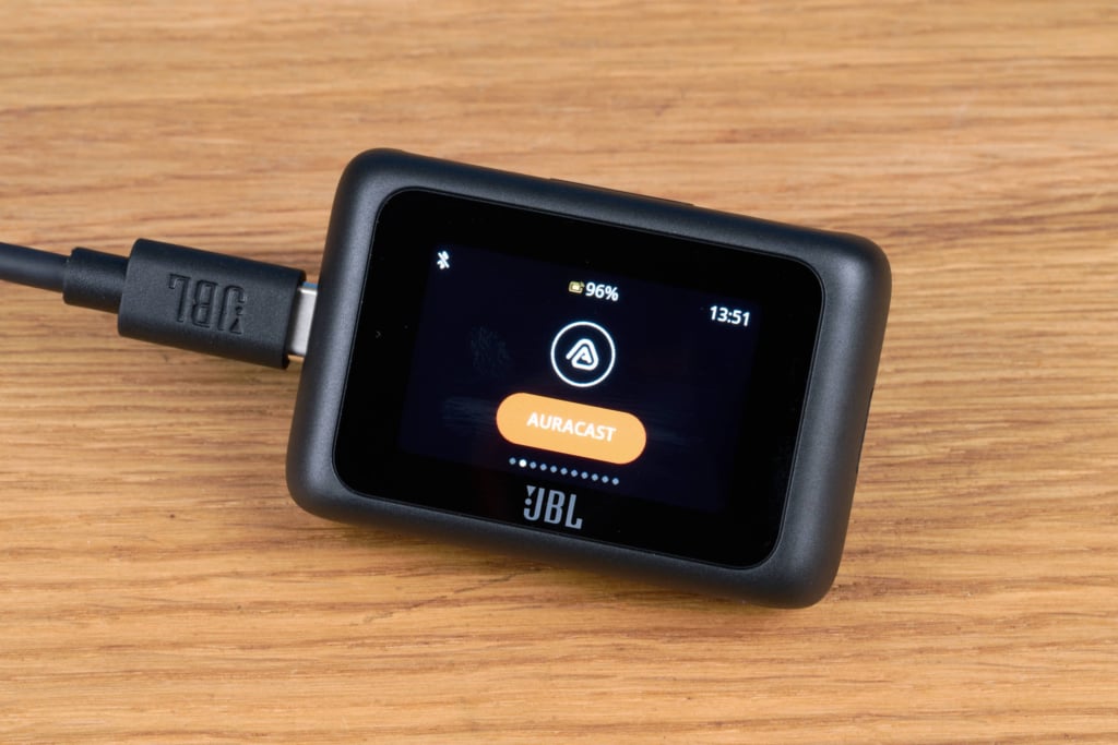JBL Tour One M3 im Test – Transmitter mit Auracast