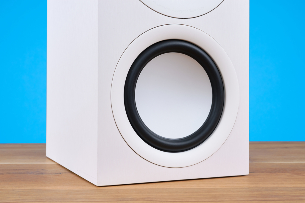KEF Q Concerto Meta Basstreiber Detail