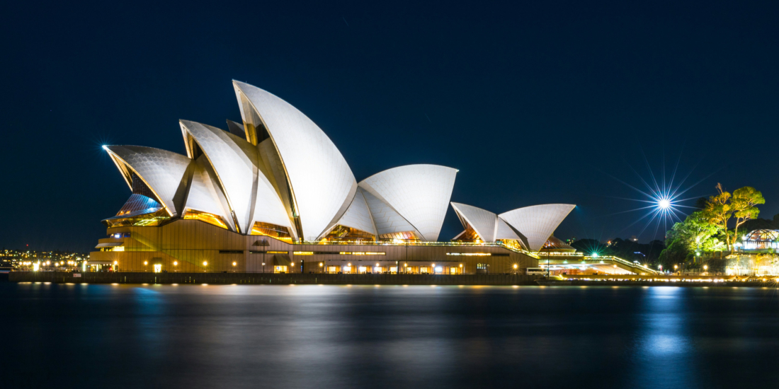 Die Oper in Sydney testet Auracast für Menschen mit Hörschwächen.
