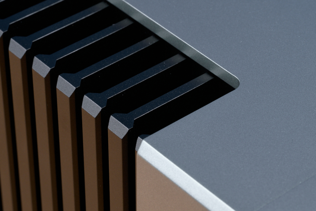 T+A A 3000 HV Kühlrippen Detail