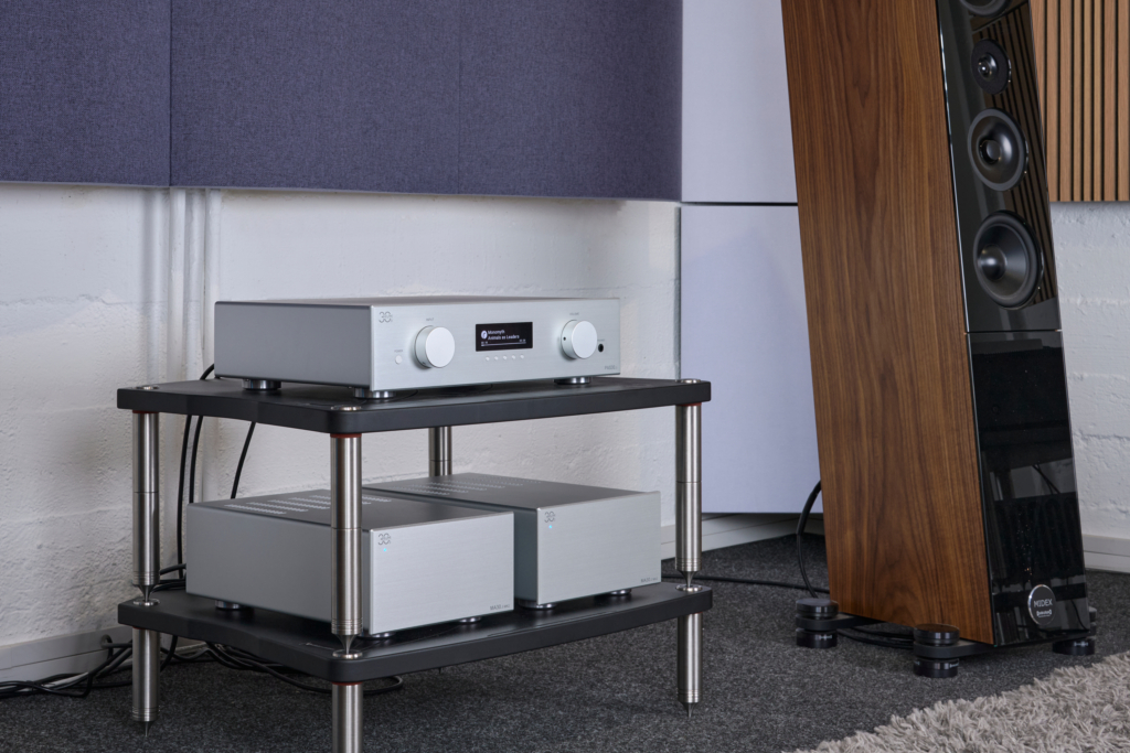 AVM PAS 30.3 Testsituation mit Endstufen MA 30.3 MKII