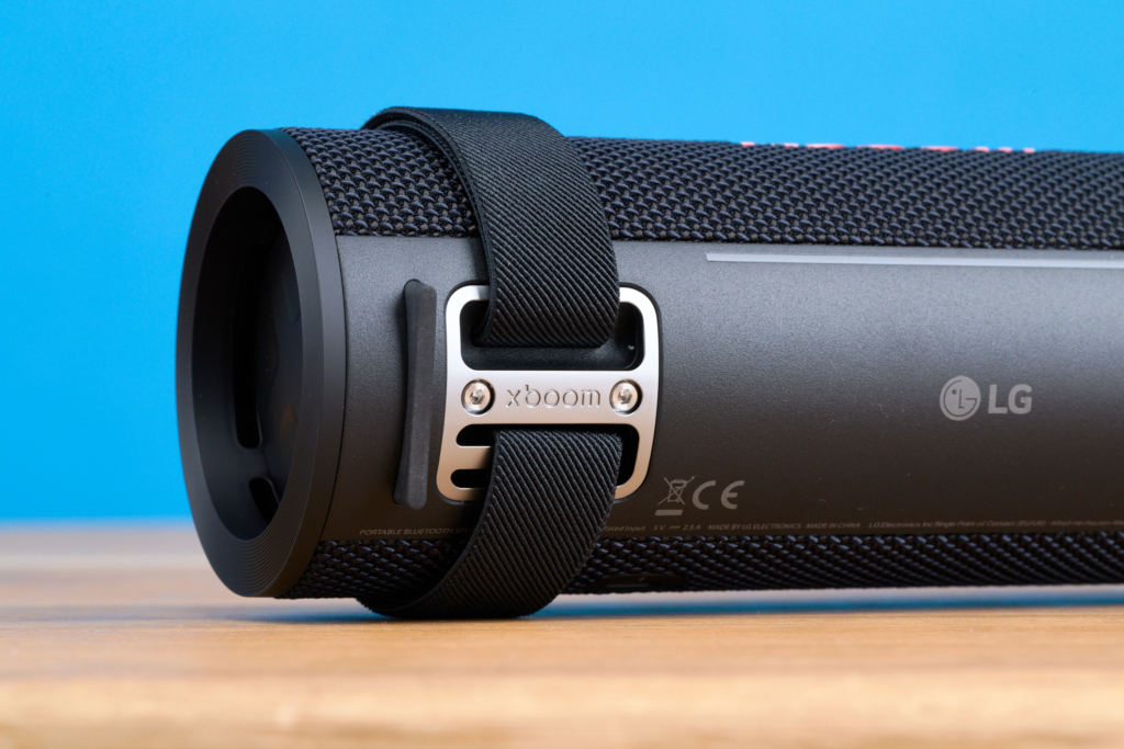 LG xboom Grab – Scharniere von der Seite