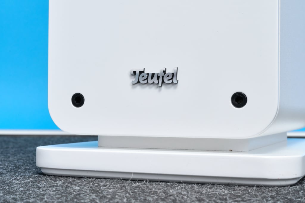 Teufel Ultima 40 MK4 Sockel Detail